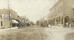 standish_mainstreet_1911